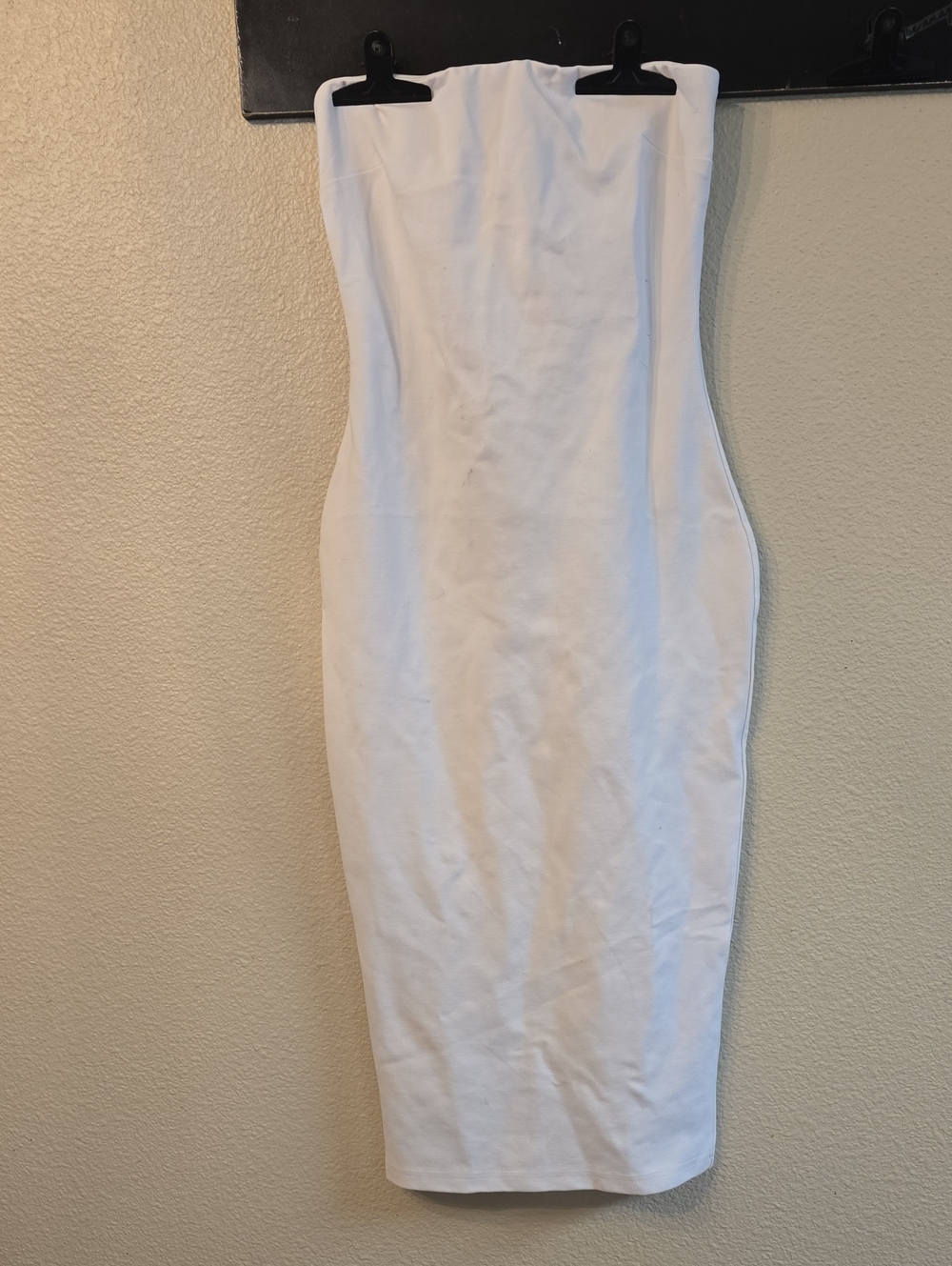 superdown Strapless White Bodycon Midi Dress